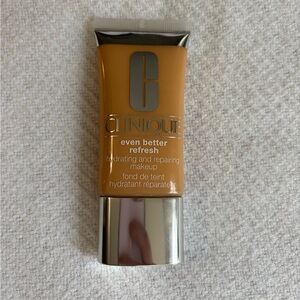 ⭐️ Clinique Even Better Refresh Foundation